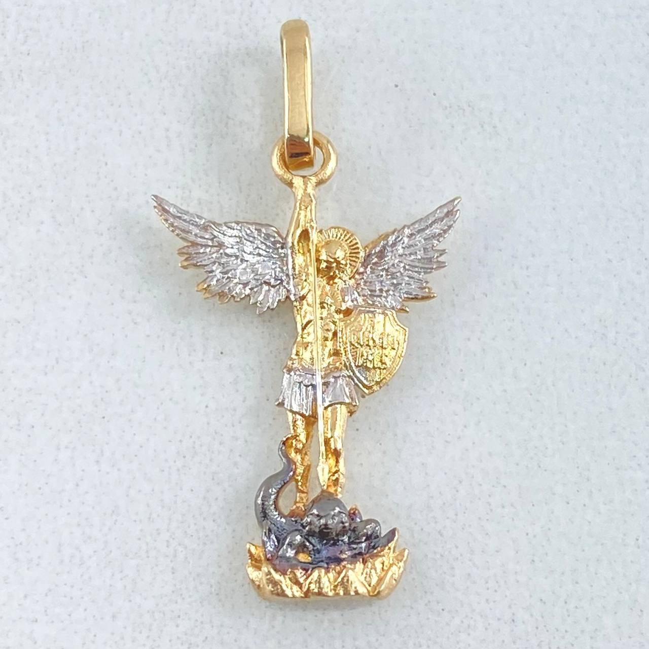 San Miguel Archangel Pendant 1.65gr / 2.8cm / 18K Gold