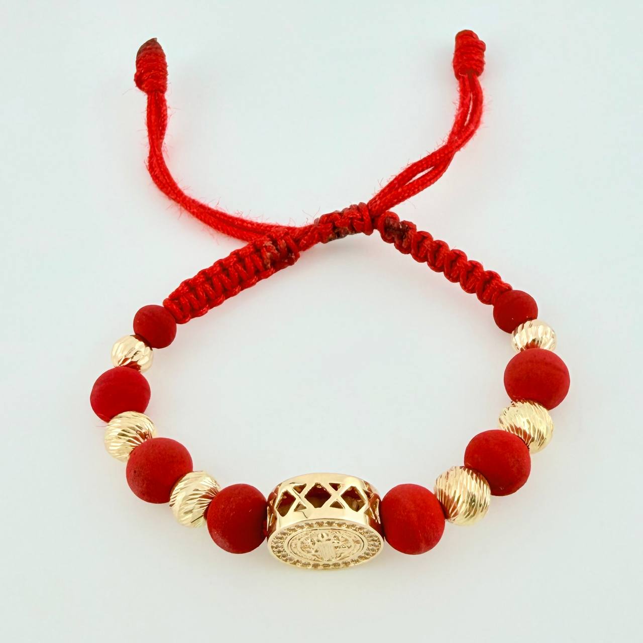 Pulsera Tejida Roja Herraje San Benito, 2 5Mm Diamantadas, 4 6Mm Diamantadas Oro Amarillo 18K (A.C)