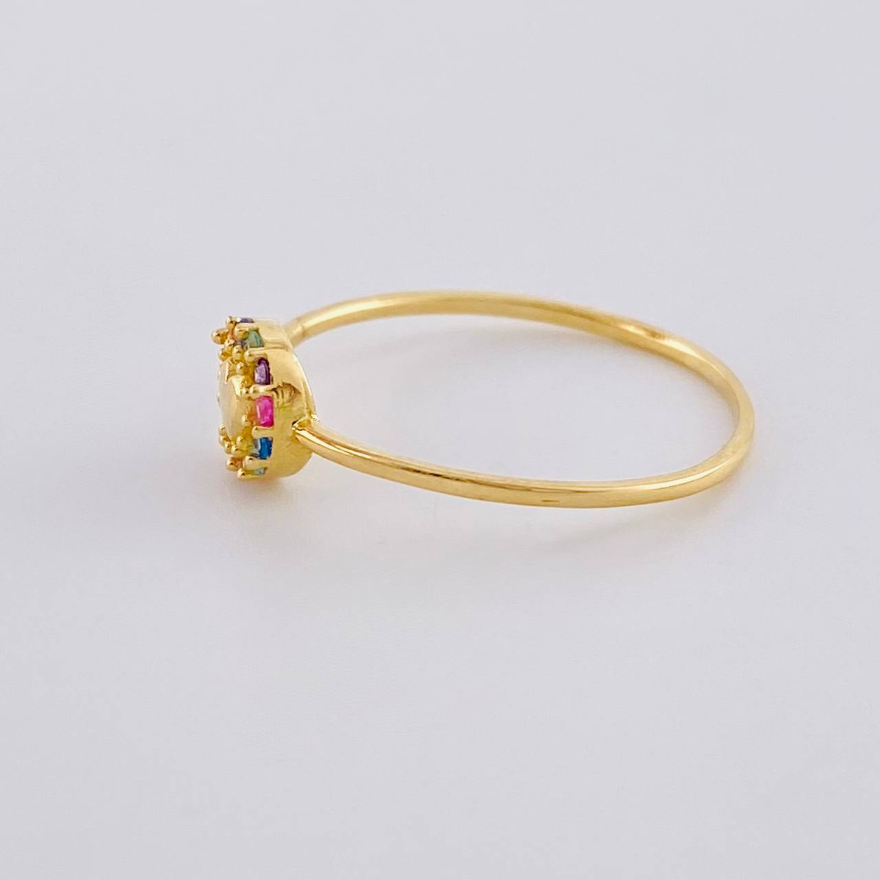 Anillo Circulo Corazon 1.05 g / T7 3/4 Oro Amarillo 18K