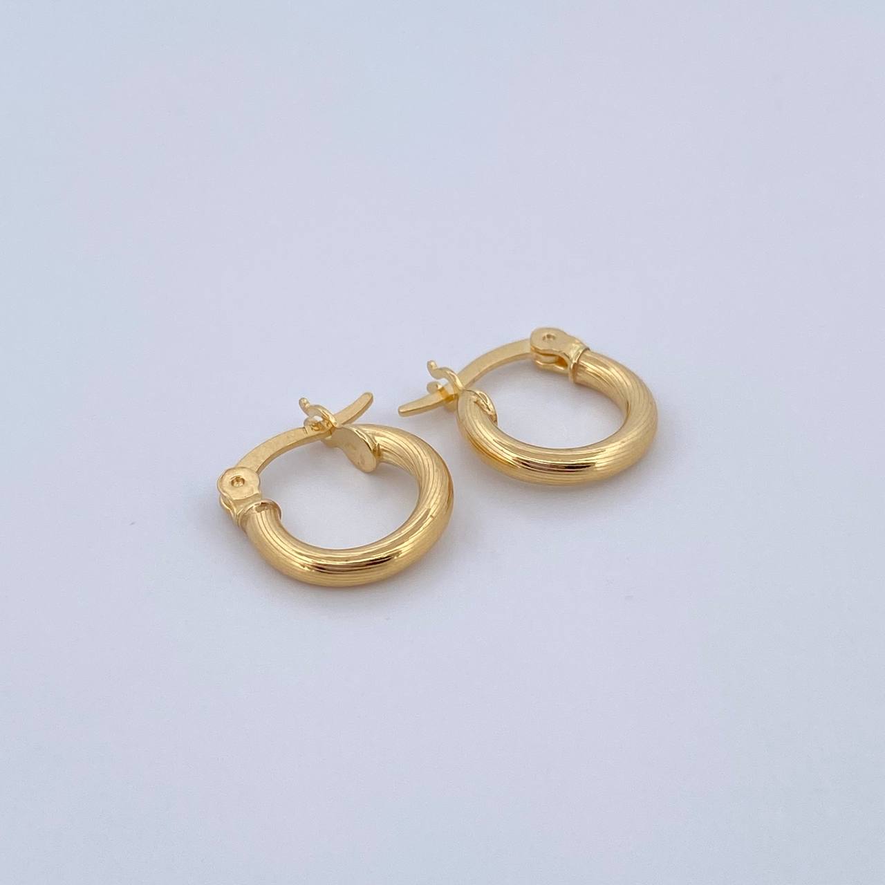 Hoop Earrings Sofi 1.1gr / 1.4cm / Striped Spiral Yellow Gold 18K &