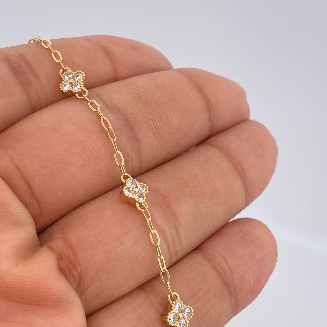 Paperclip Bracelet Clover 3gr / 7.5in / 18K Gold $