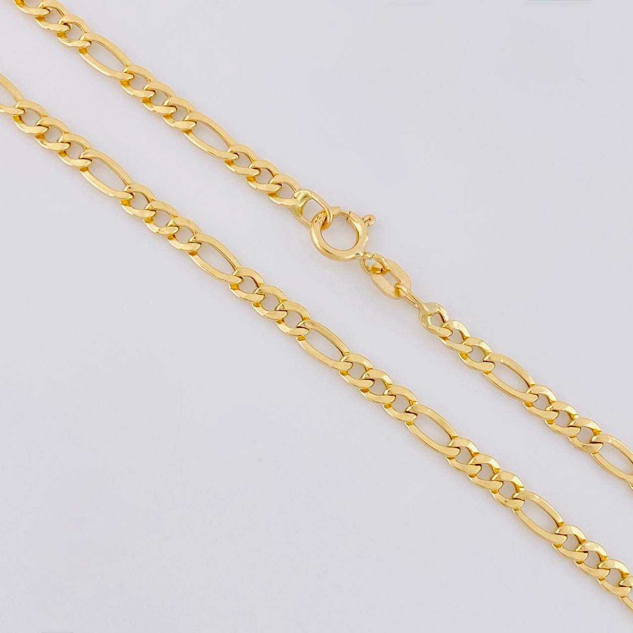 Cadena Figaro 7.8g / 24 in / 4.3mm Oro Amarillo 18K
