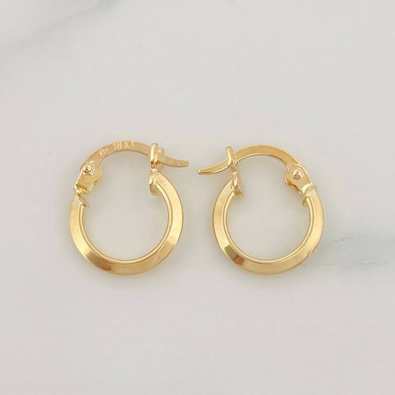 Candongas Clau 0.8g / 1/2 in Oro Amarillo 18K