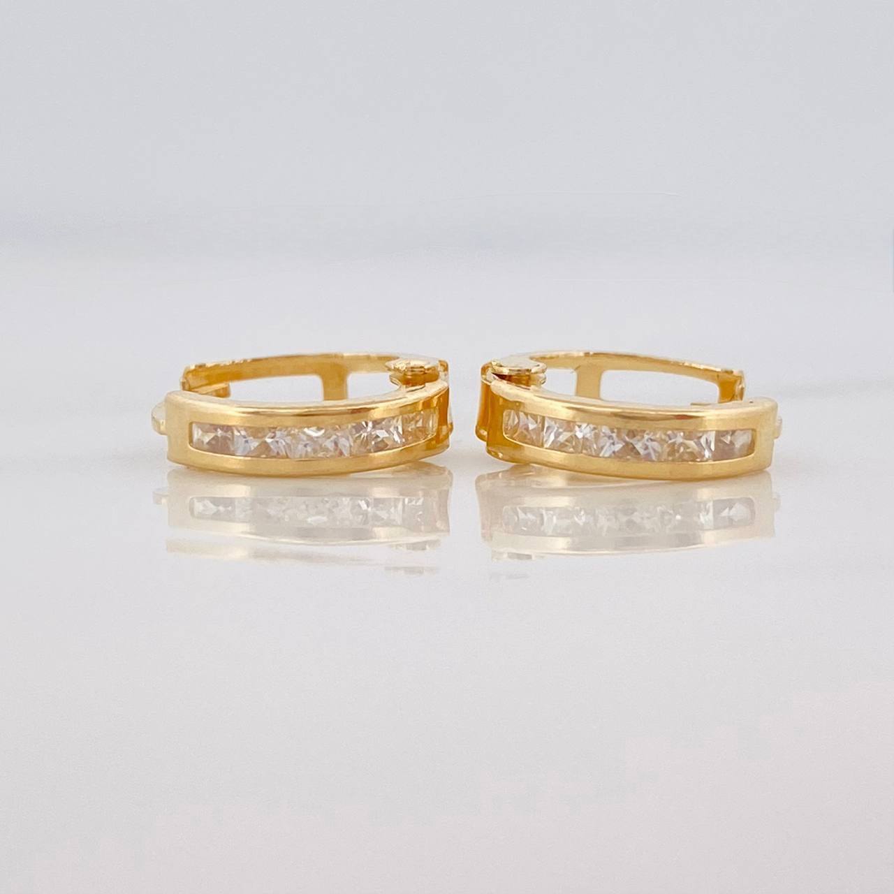 Candongas Carril 1.15g / 1/2 in Oro Amarillo 18K