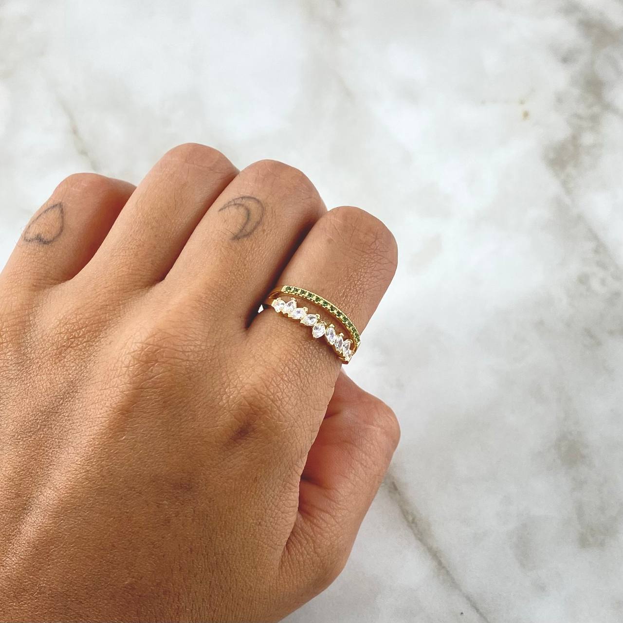 Tiara Ring Yustapuesta 2.5gr / Size 7 1/2 / White and Green Zircons 18K Yellow Gold ©