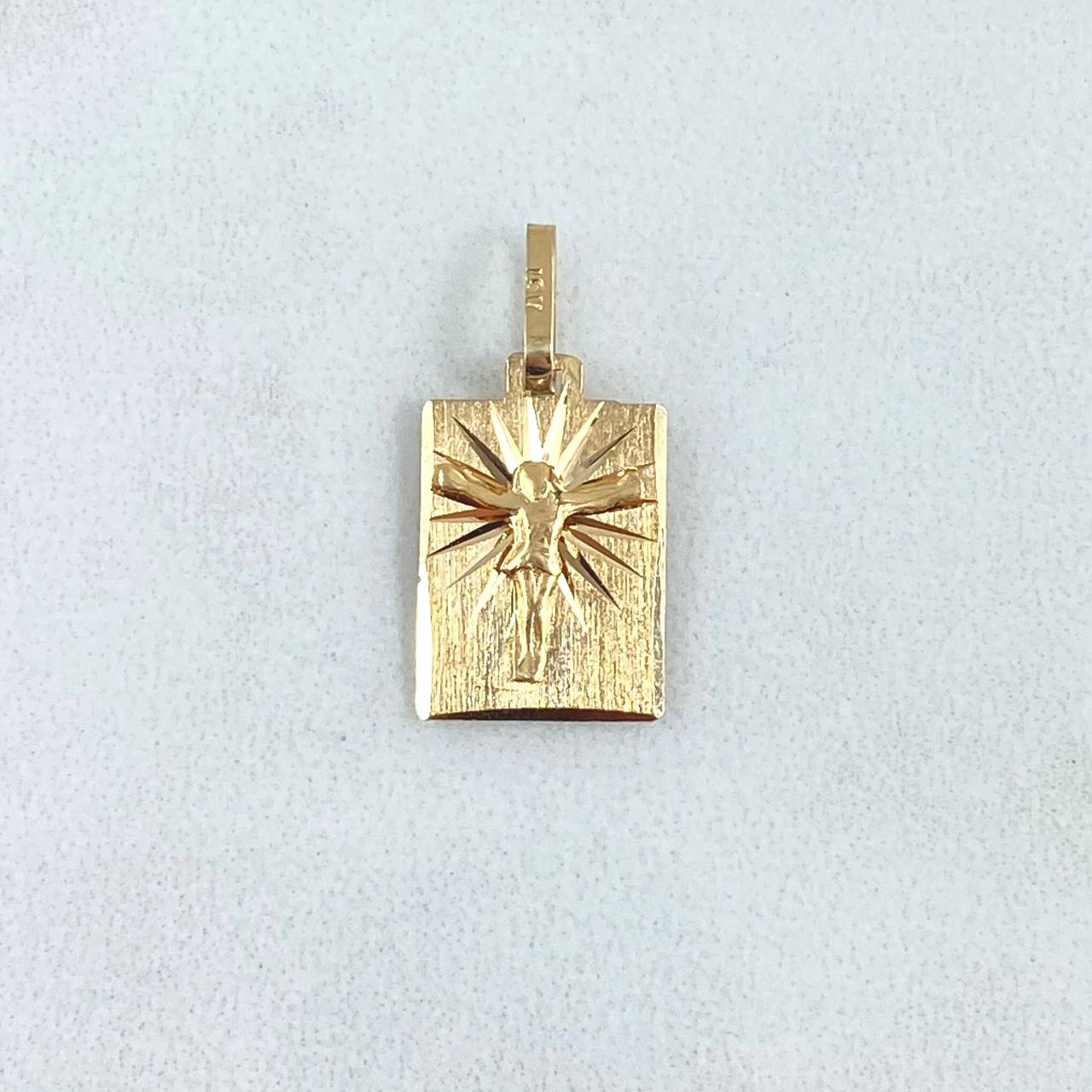 Pendant Christ Plate 1gr / 2cm / Textured 18K Yellow Gold