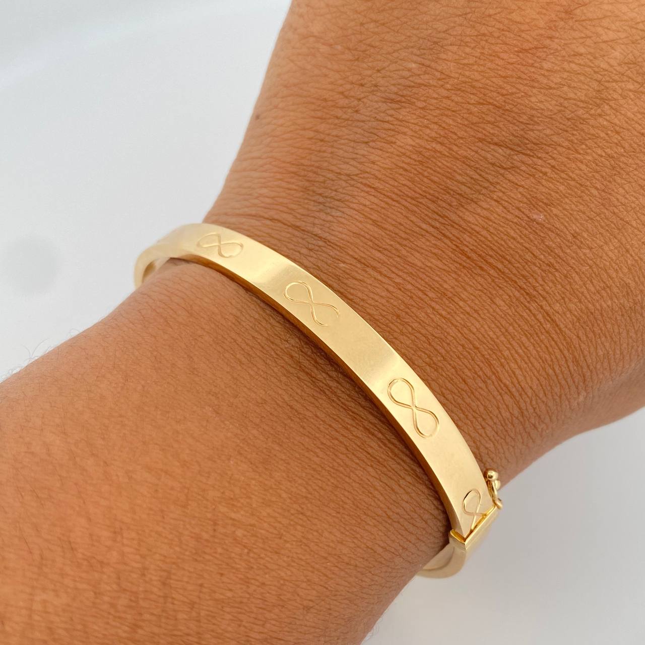 Pulso Aro Inifinito 8.45gr / 17.7cm / 2mm Oro Amarillo +4 18K &