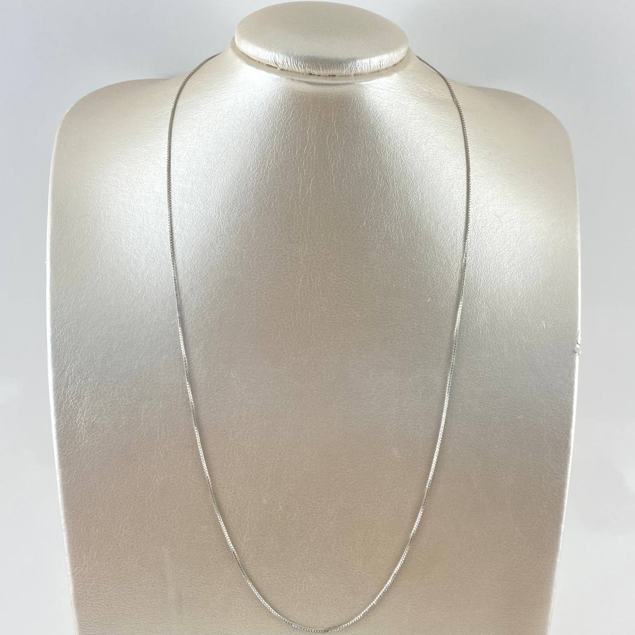 Cadena Veneciana 2gr / 23 1/2 in / 0.6mm Oro Blanco +3 18K