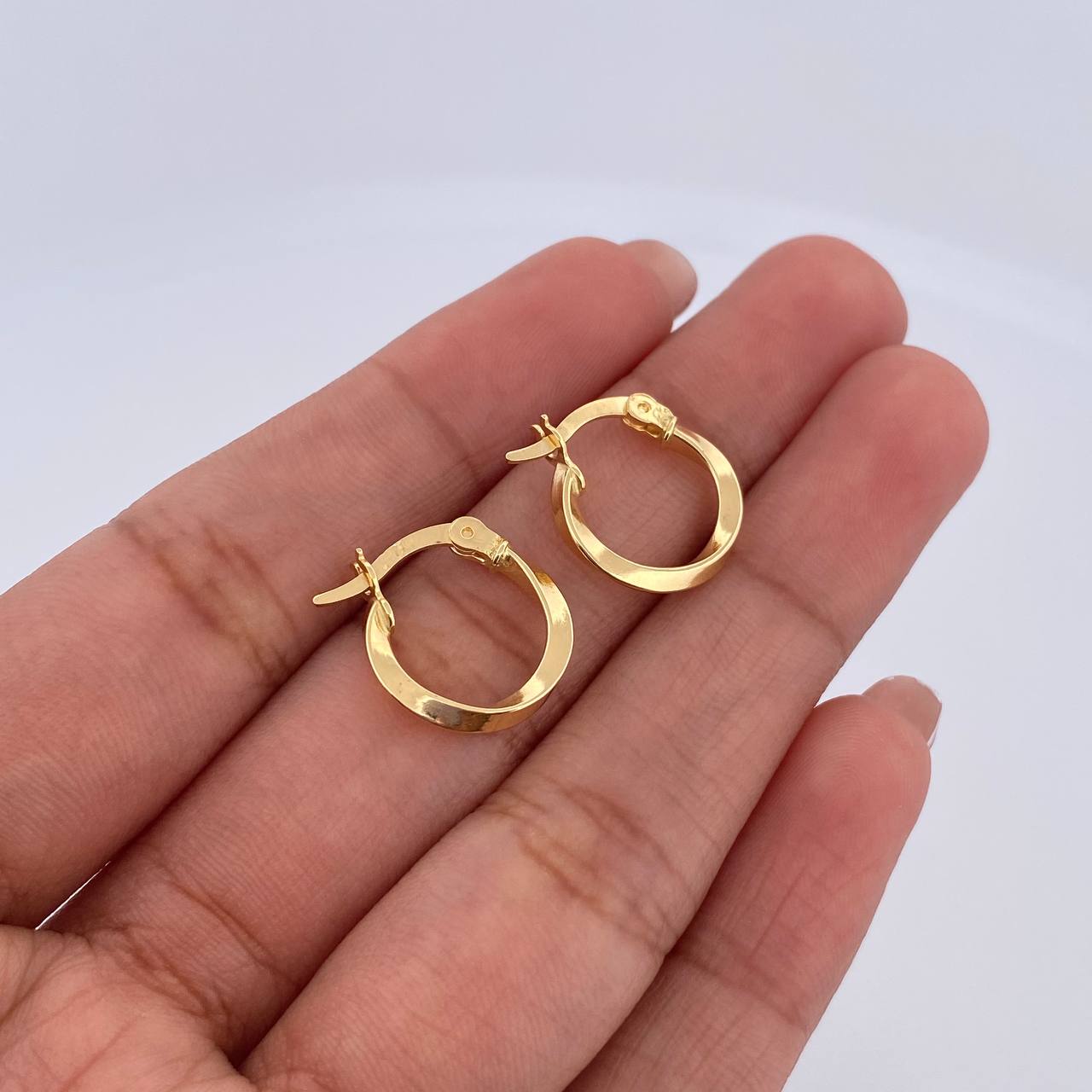 Candongas Kari 1gr / 1.5cm / Entorchadas Oro Amarillo 18K &