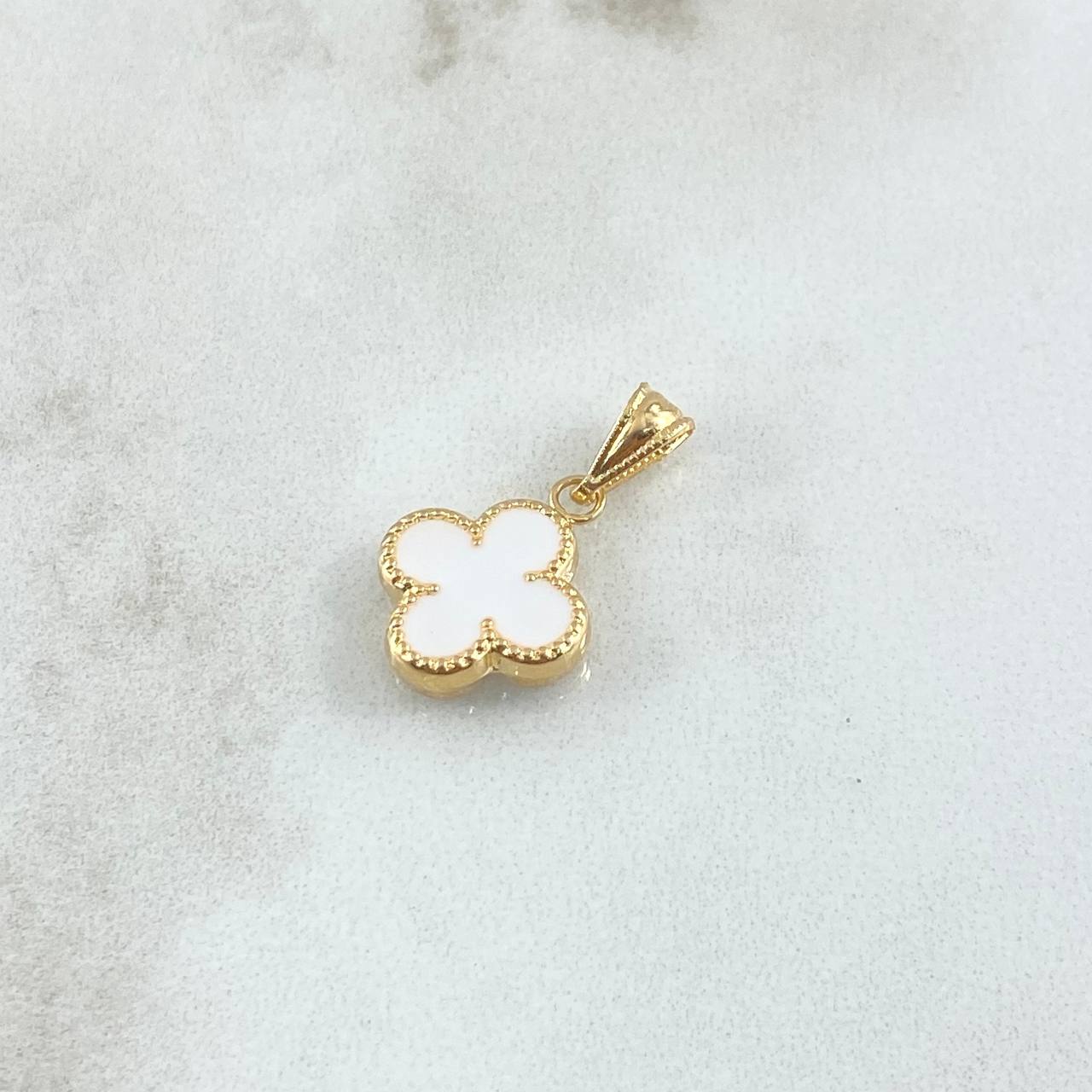 Pendant Trebol VCyA 0.95gr / 2cm / White Pearly Dotted 18K Yellow Gold ©