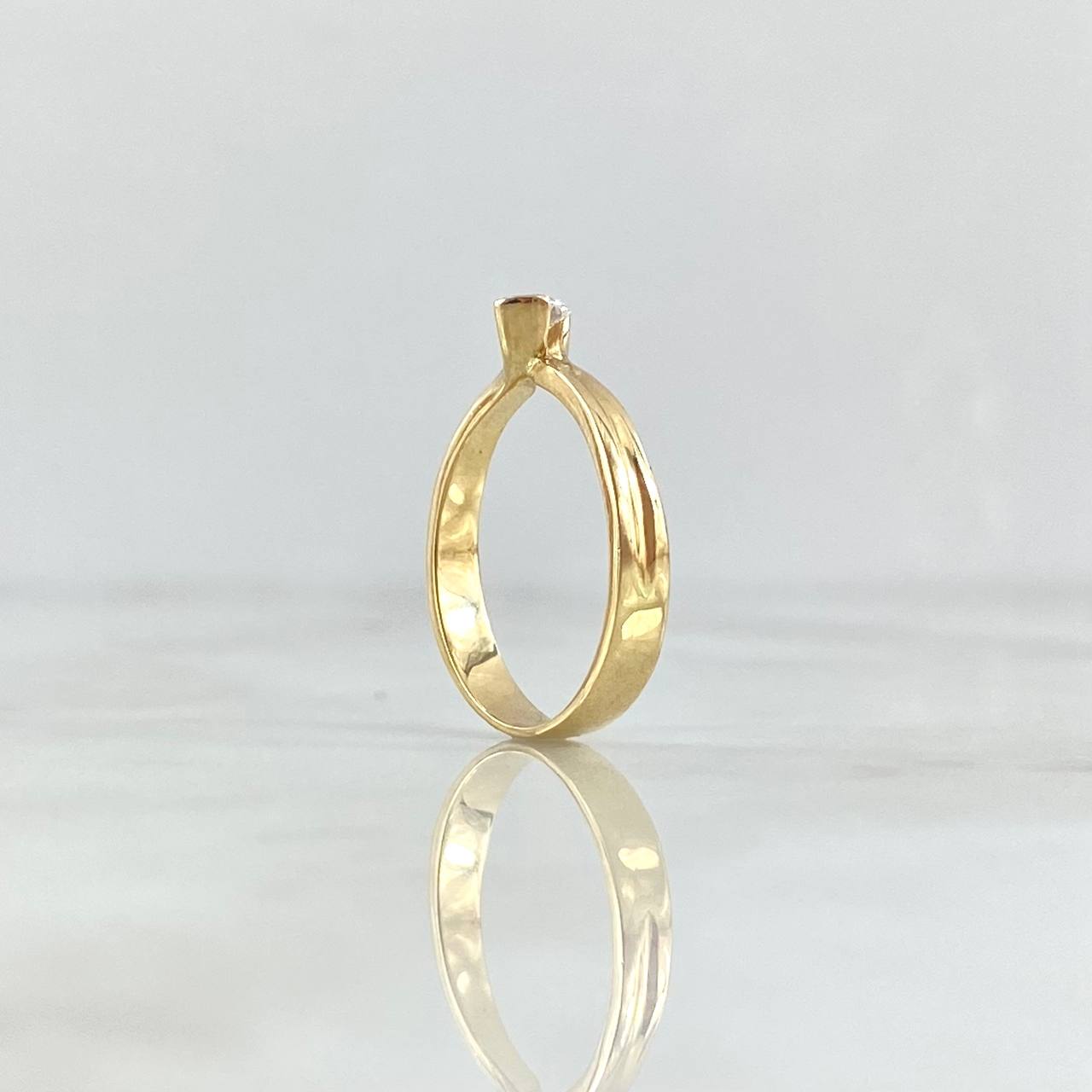 Intermediate Smooth Solitaire Ring 2.7gr / Size 6 / Central White Zircon 18K Yellow Gold ©