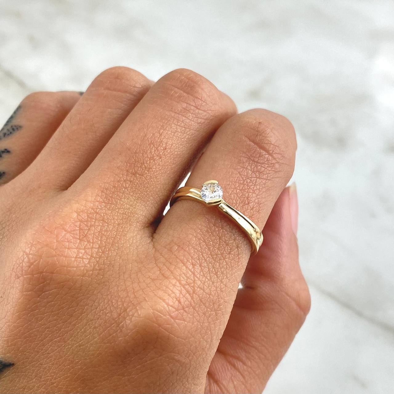 Intermediate Smooth Solitaire Ring 2.7gr / Size 6 / Central White Zircon 18K Yellow Gold ©