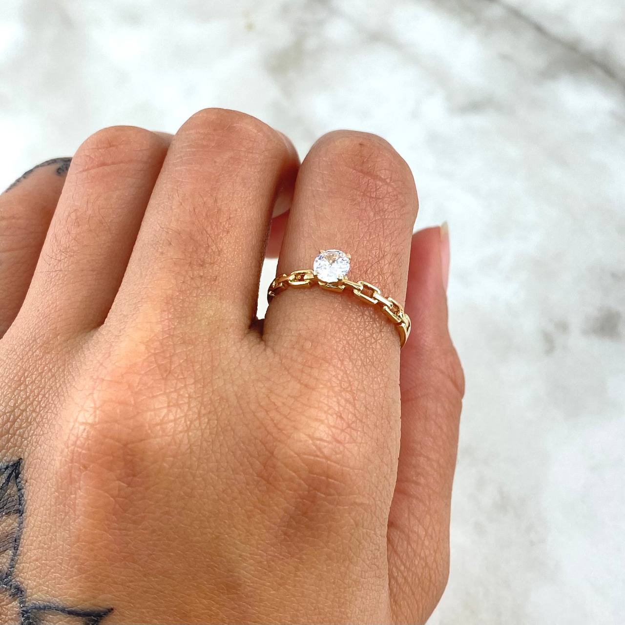 Ring Solitaire Chain 1.55gr / Size 7 1/4 / Central White Zircon Yellow Gold 18K ©