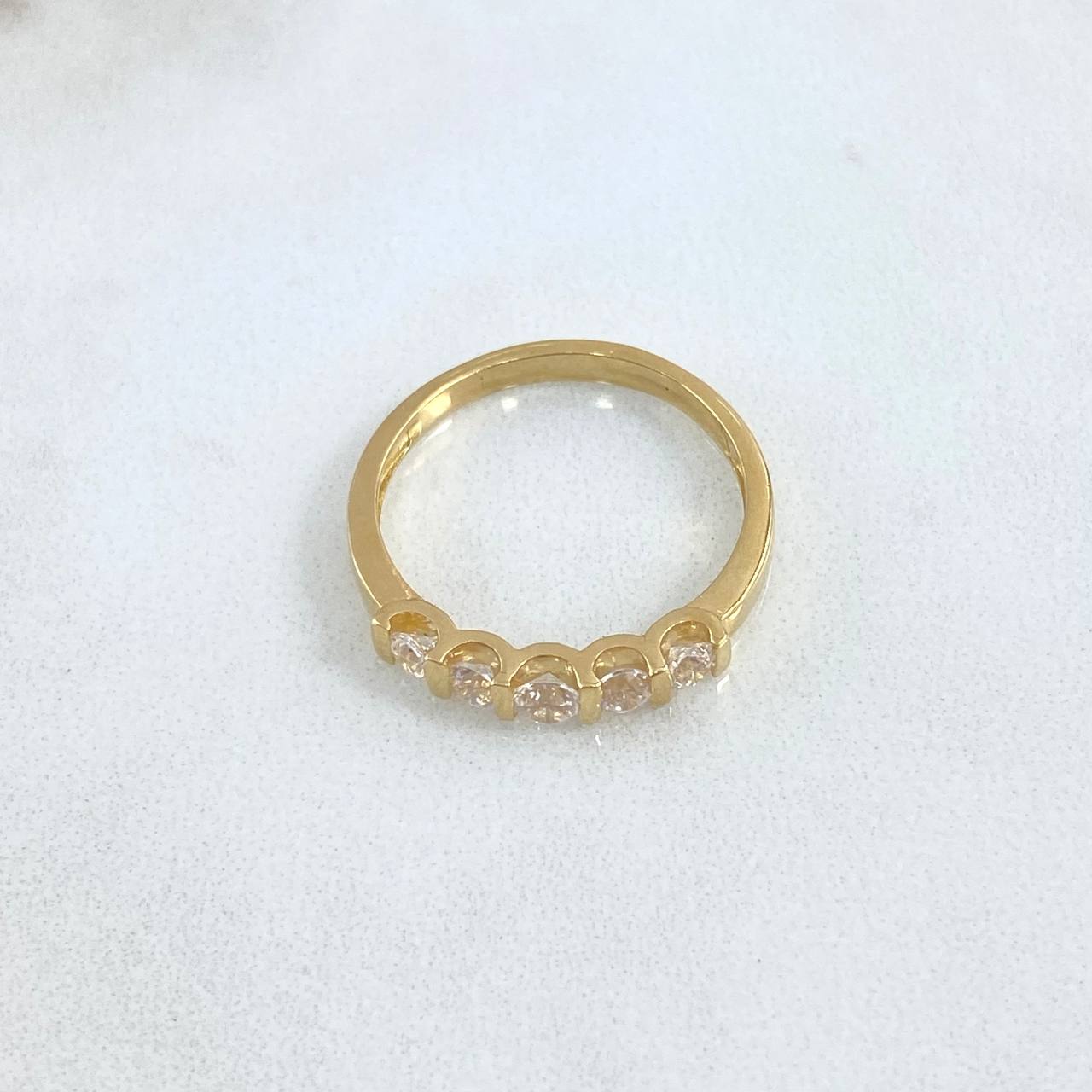 Segmented Line Ring 3.35gr / Size 6 1/2 / White Zircons 18K Yellow Gold