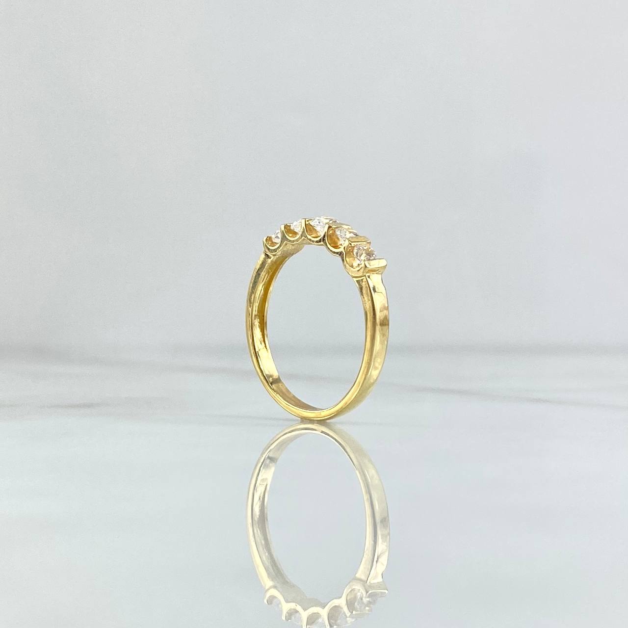 Segmented Line Ring 3.35gr / Size 6 1/2 / White Zircons 18K Yellow Gold