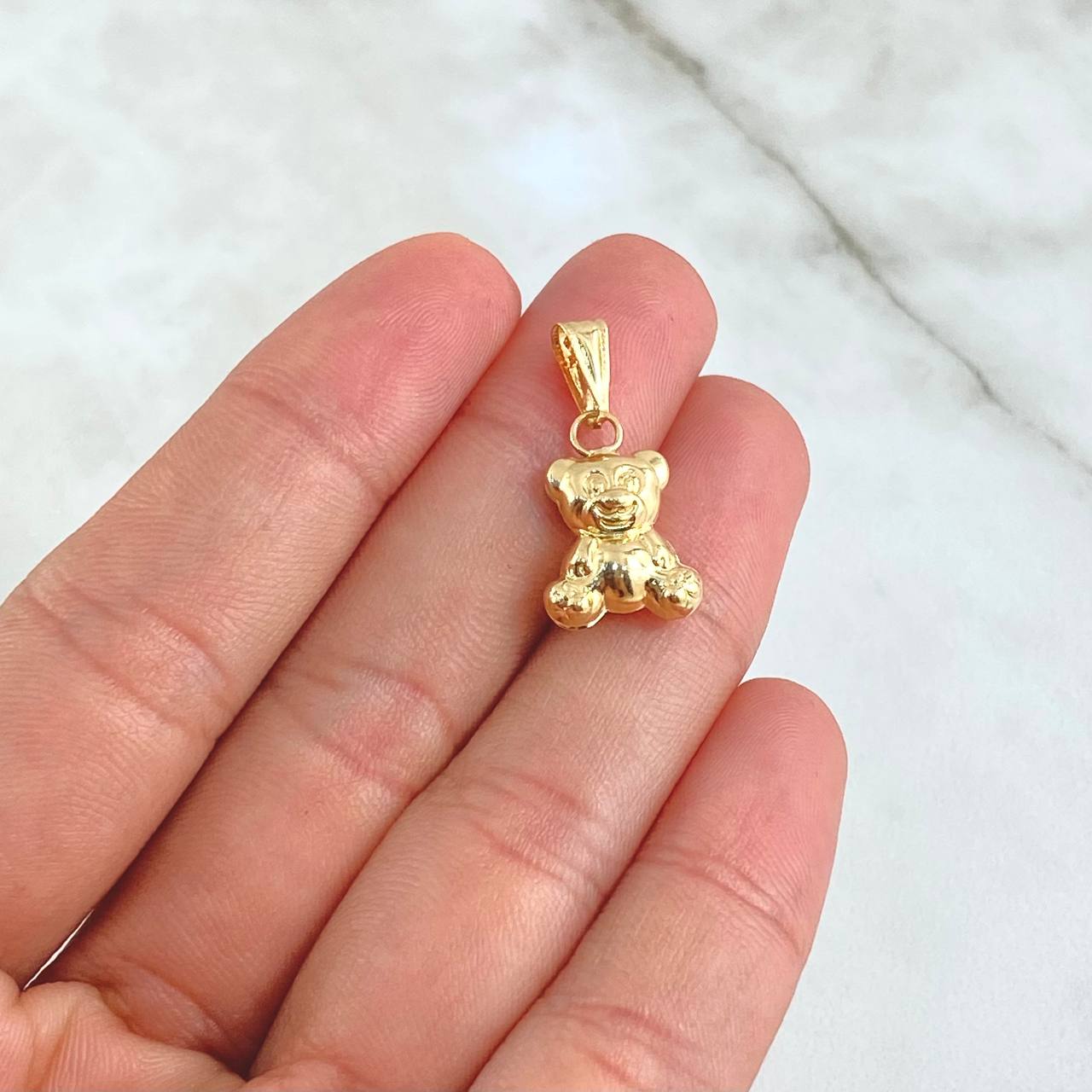 Pendant Smooth Bear 0.85gr / 2.3cm / Yellow Gold 18K Bordered Charger