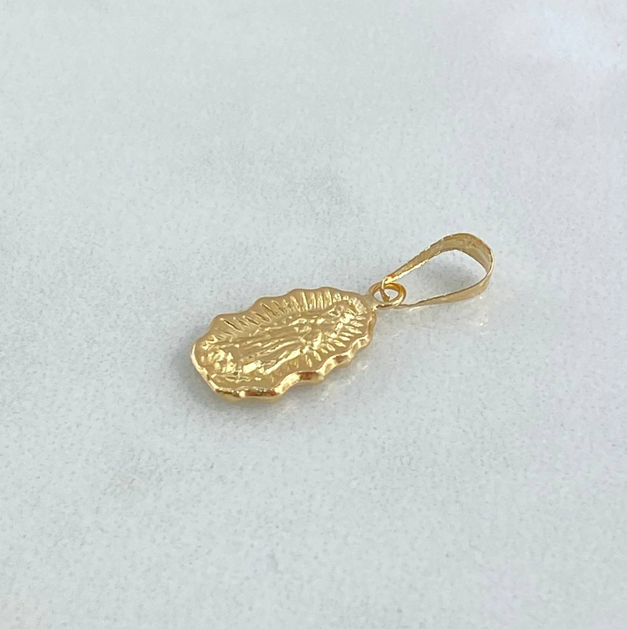Pendant Virgin Guadalupe 0.45gr / 1.8cm / 18K Yellow Gold ©