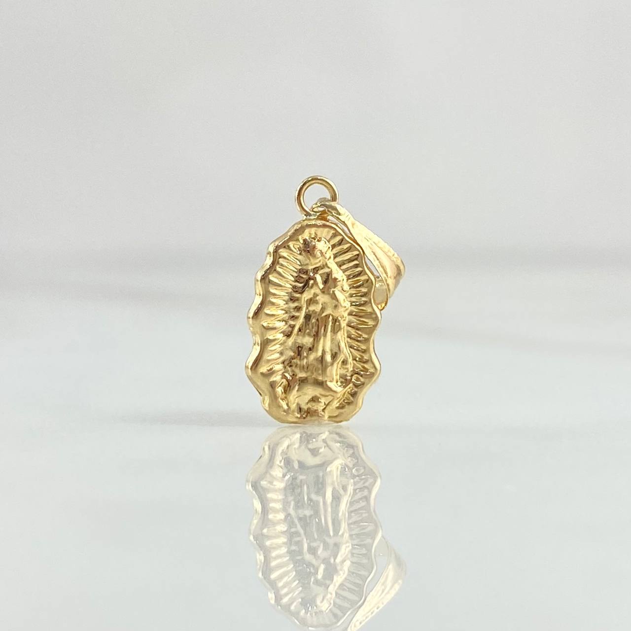 Dije Virgen Guadalupe 0.65gr / 2cm / Silueta Oro Amarillo 18K ©