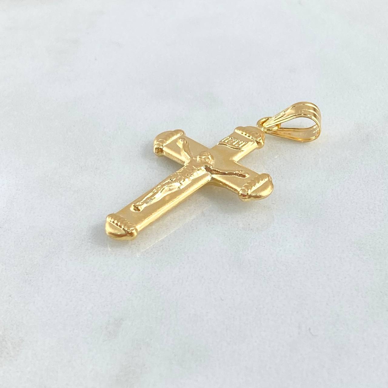 Pendant Cross Christ INRI 2.8gr / 4.6cm / Matte 18K Yellow Gold