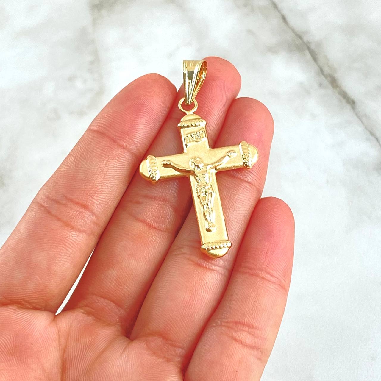 Pendant Cross Christ INRI 2.8gr / 4.6cm / Matte 18K Yellow Gold