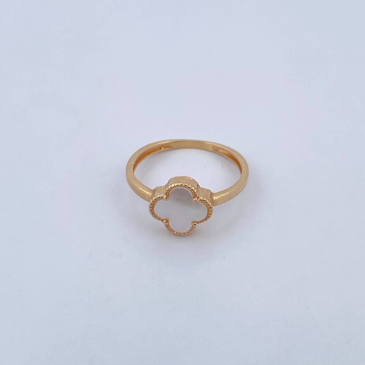 Ring Clover VCyA 1.9gr / Size 6 1/2 / White Mother-of-Pearl 18K Yellow Gold &