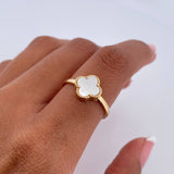 Ring Clover VCyA 1.9gr / Size 6 1/2 / White Mother-of-Pearl 18K Yellow Gold &