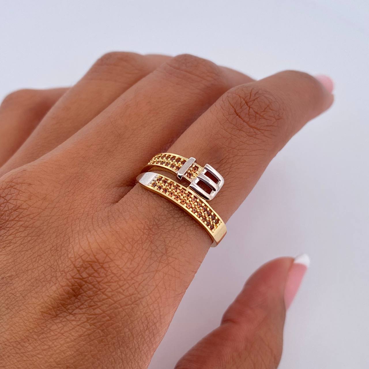 Belt Ring 3.2gr / T7 1/4 / Brown Zircons Two-tone Yellow White 18K &