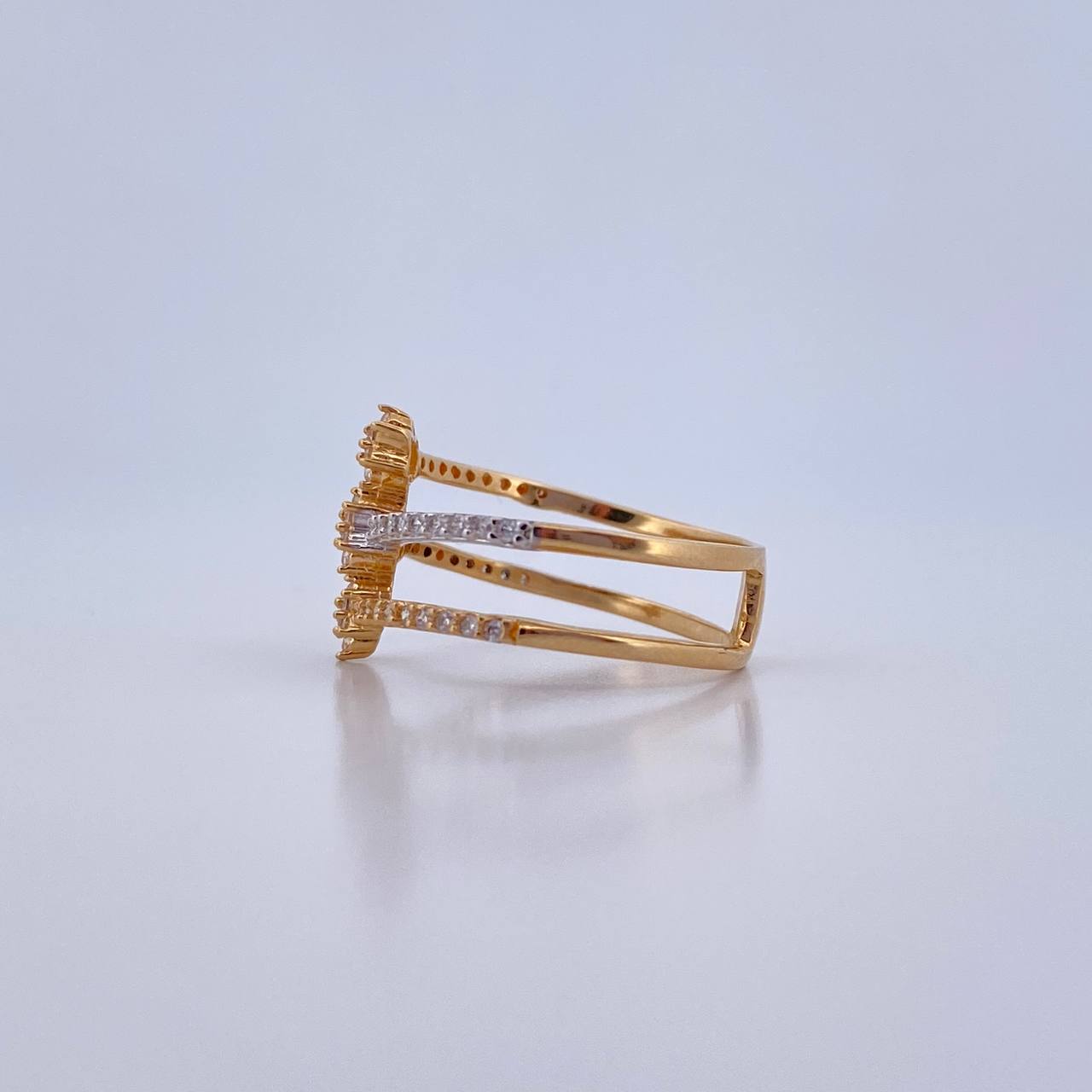 Ring Flowers 2.8gr / T6 / White Zircons Two 18K Yellow and White Golds &