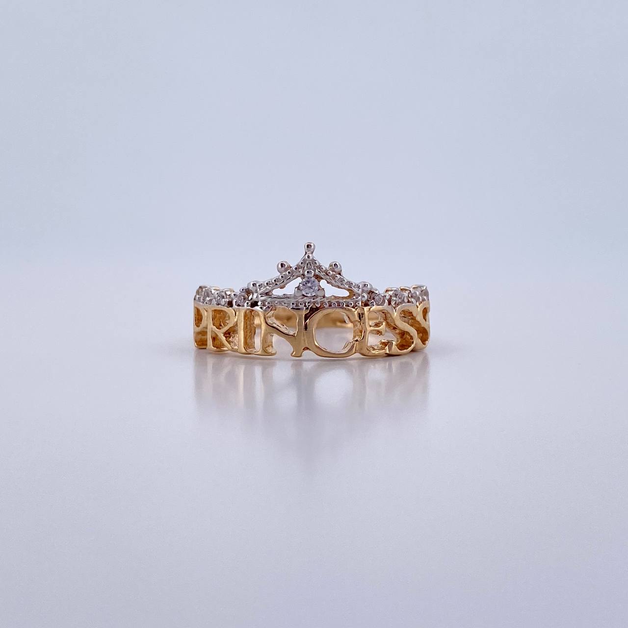 Princess Ring 2.9gr / Size 6 1/2 / White Zircons Two 18K Yellow and White Golds &