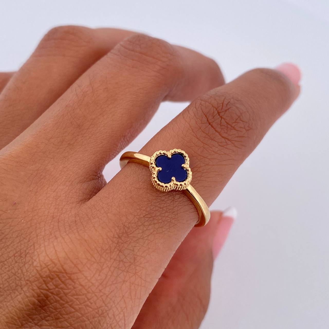 Anillo Trebol 2.45gr / T7 1/4 / Piedra Morada Oro Amarillo 18K &