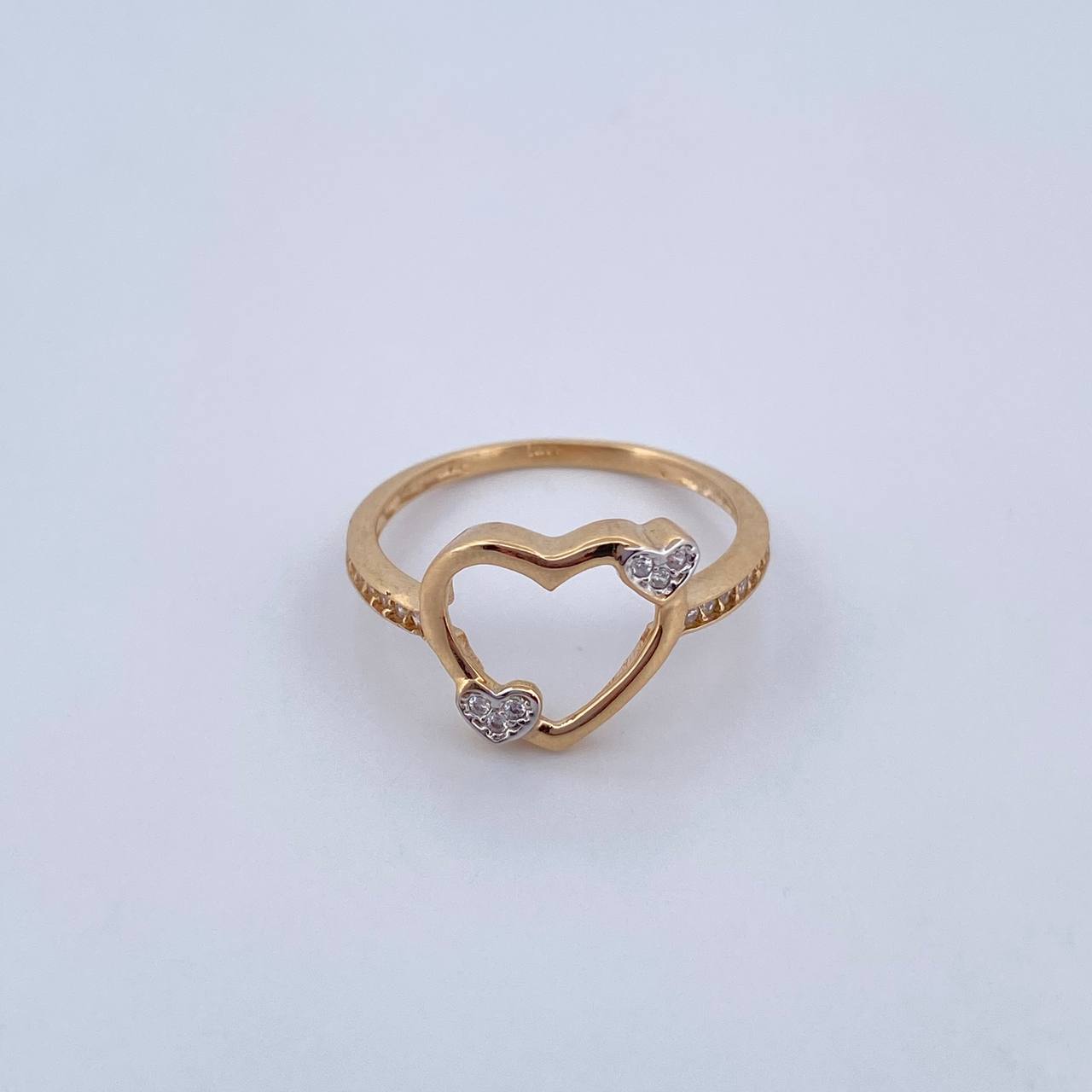 Heart Silhouette Ring 1.7gr / Size 6 3/4 / White Zircons 18K Yellow Gold &