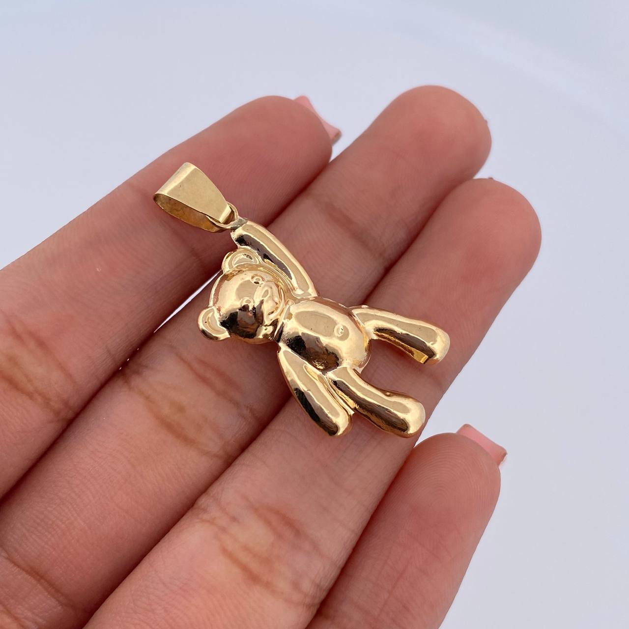 Pendant Bear 2.45gr / 3.7cm / Stamped 18K Yellow Gold &