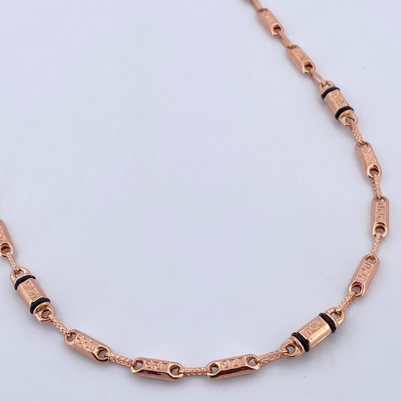 Cadena Rustica Barril 9.8gr / 62.1cm / 4mm Tribal Cauchos Negros Oro Rosa 18K $