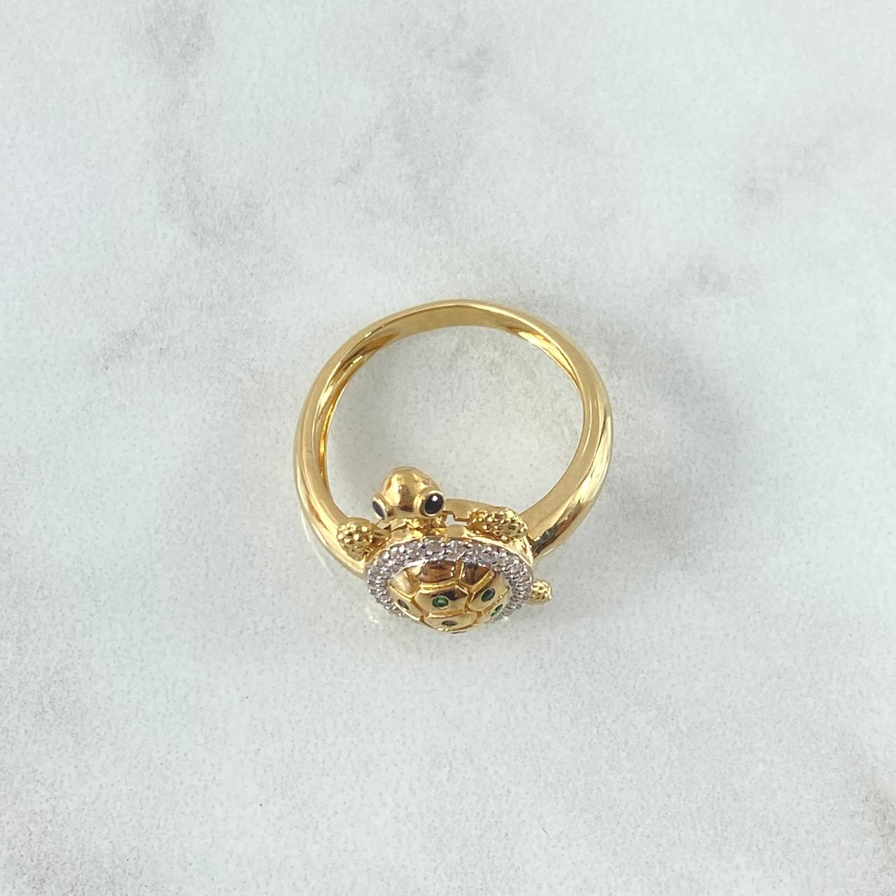 Turtle Ring 4.15gr / Size 6 1/2 / White Zircons - Green - Black Eyes 18K Yellow Gold