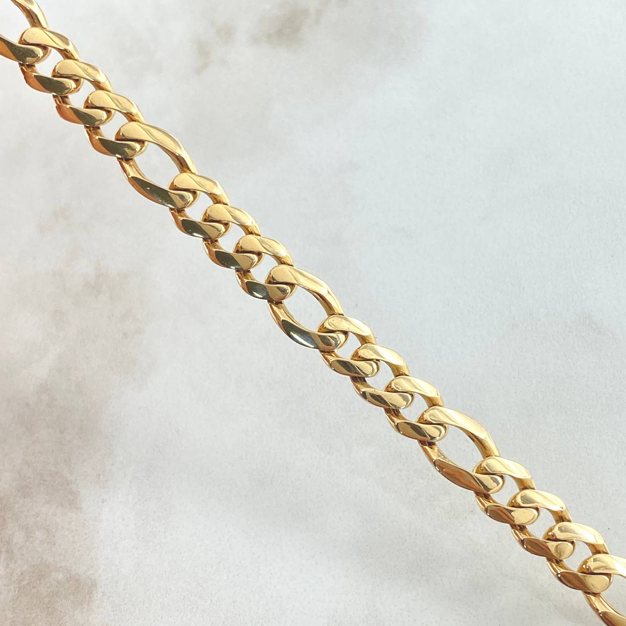 Pulso Figaro 7.3gr / 15.5cm / 6.8mm Oro Amarillo Nac.Esp 18K