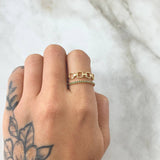 Anillo Roll-On Lineal 2.9gr / T7 1/2 / Circones Verdes Oro Amarillo 18K *