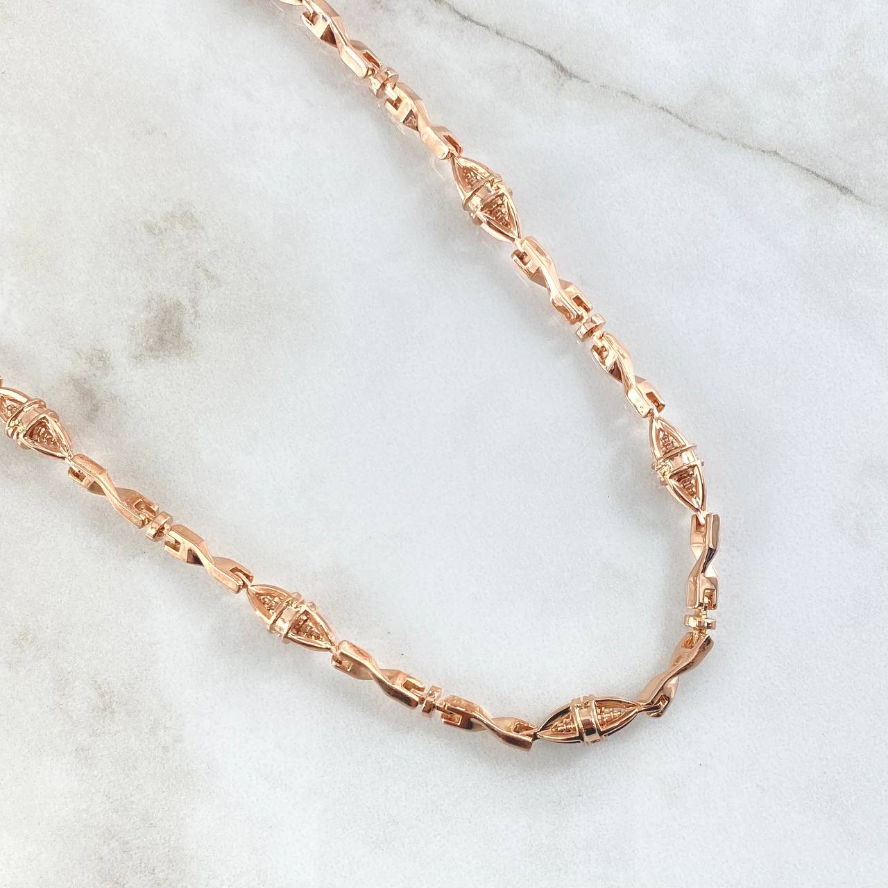 Rustic Chain Dubai Twisted 56.25gr / 60cm / 4mm 18K Rose Gold ©