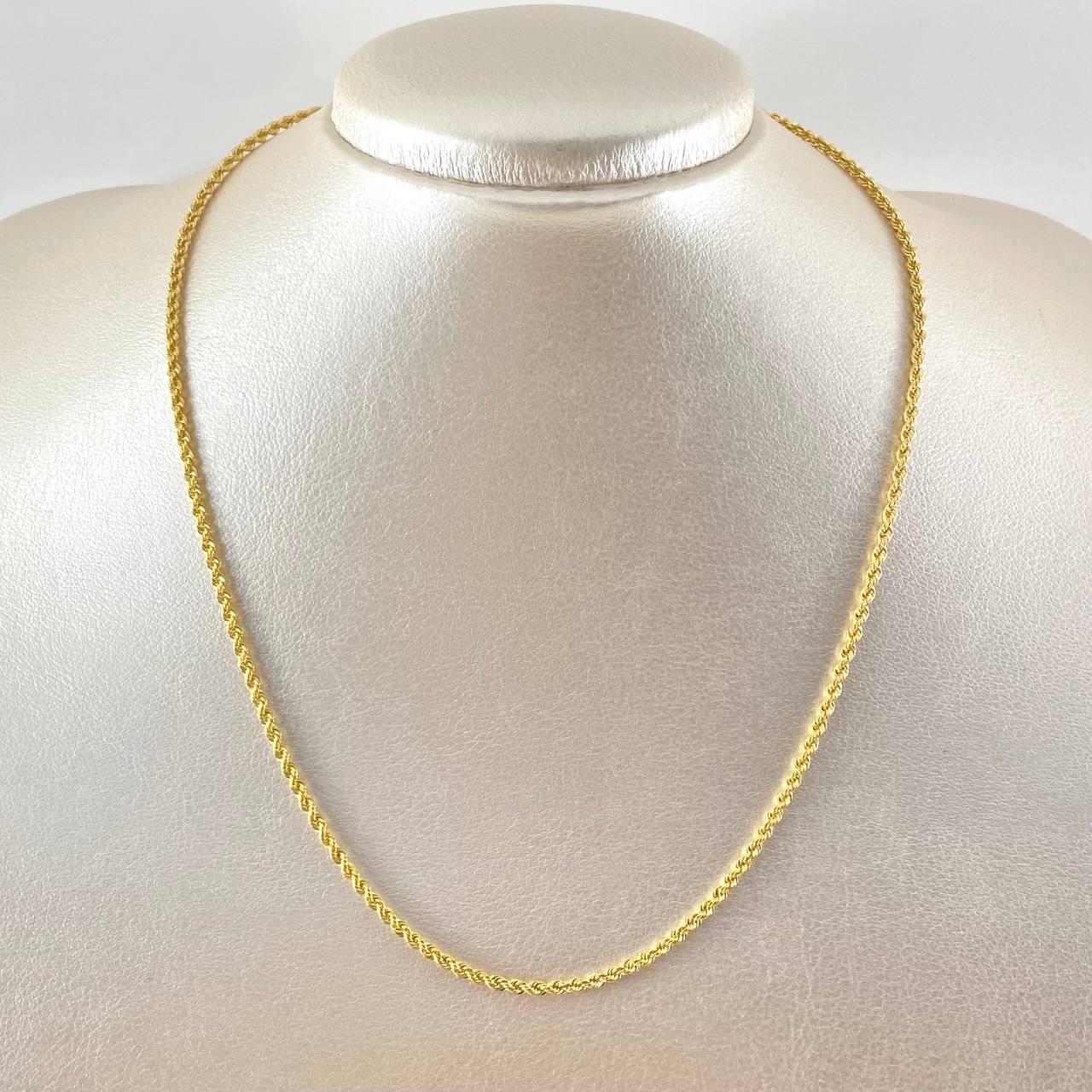 Cadena Lazo 2.65gr / 17 3/4 in / 2.1mm Oro Amarillo +3 18K