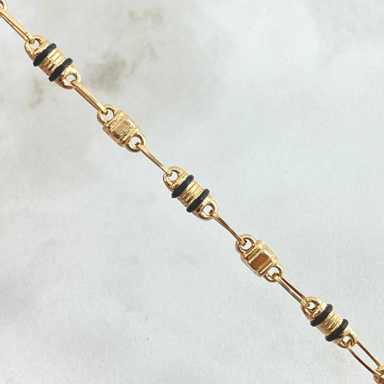 Rustic Cubic Bracelet 3.55gr / 20.4cm / 18K Gold ©