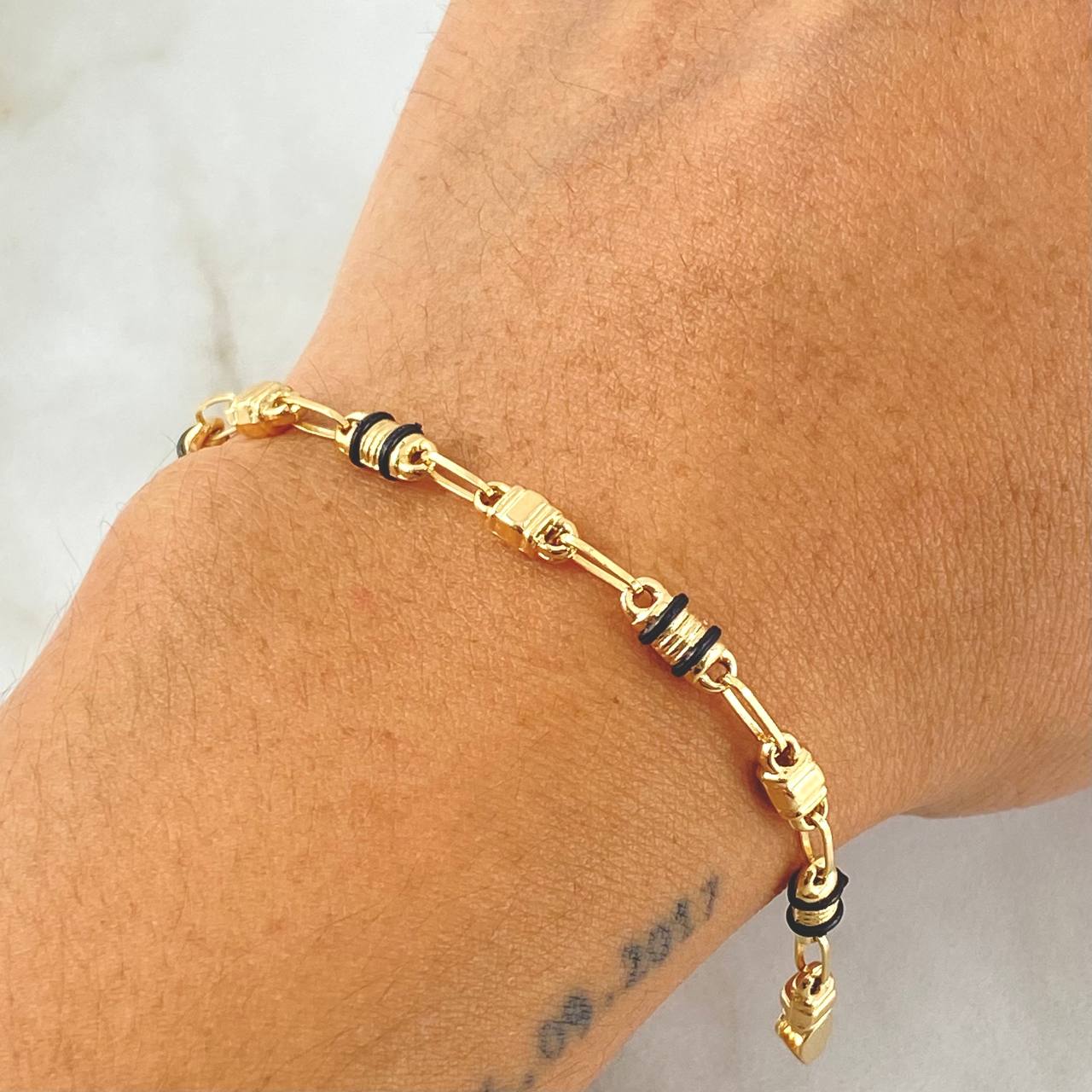 Rustic Cubic Bracelet 3.55gr / 20.4cm / 18K Gold ©