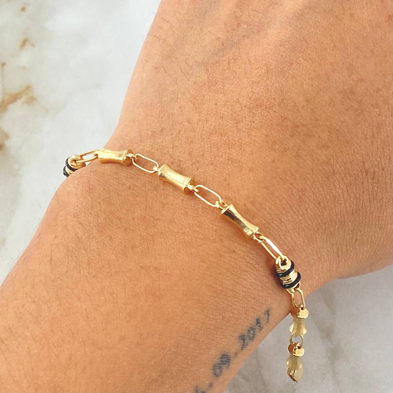 Rustic Bracelet 3x1 Hourglass 3.15gr / 20.8cm / 18K Gold ©