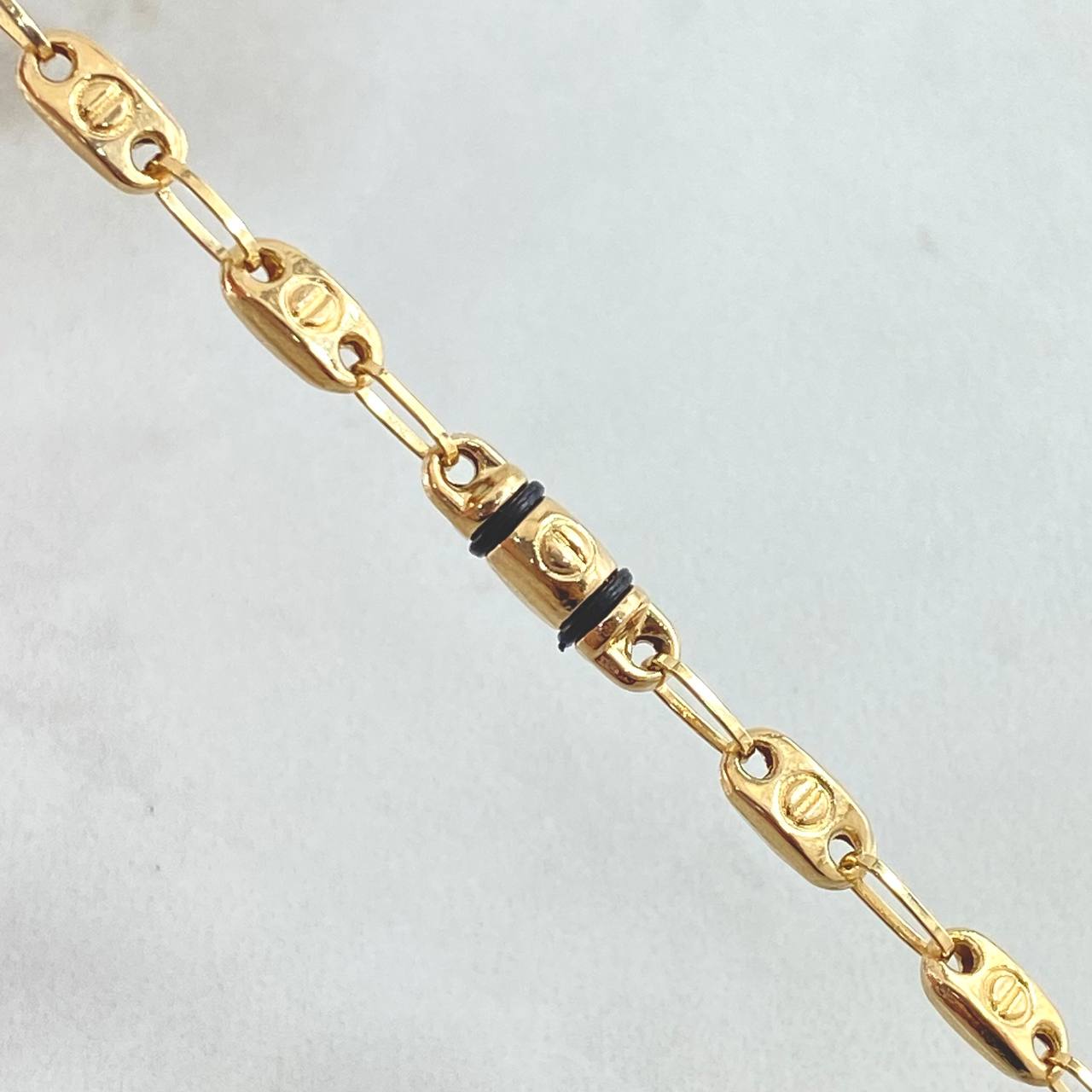 Rustic Bracelet 3x1 4gr / 20.9cm / 18K Gold ©