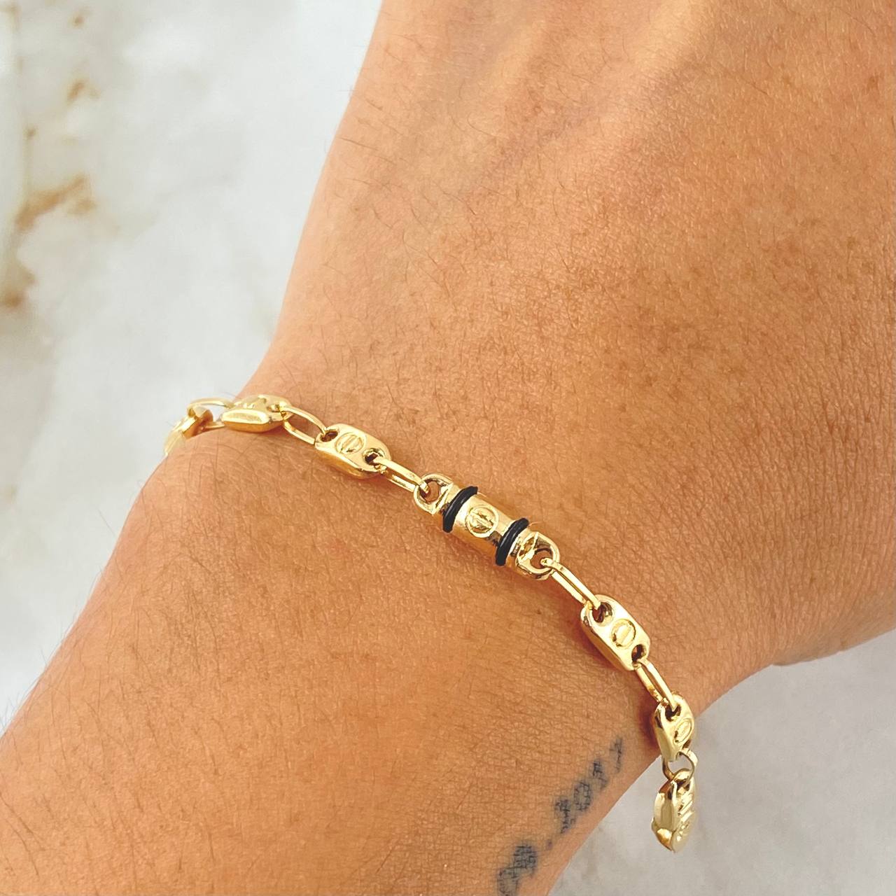 Rustic Bracelet 3x1 4gr / 20.9cm / 18K Gold ©