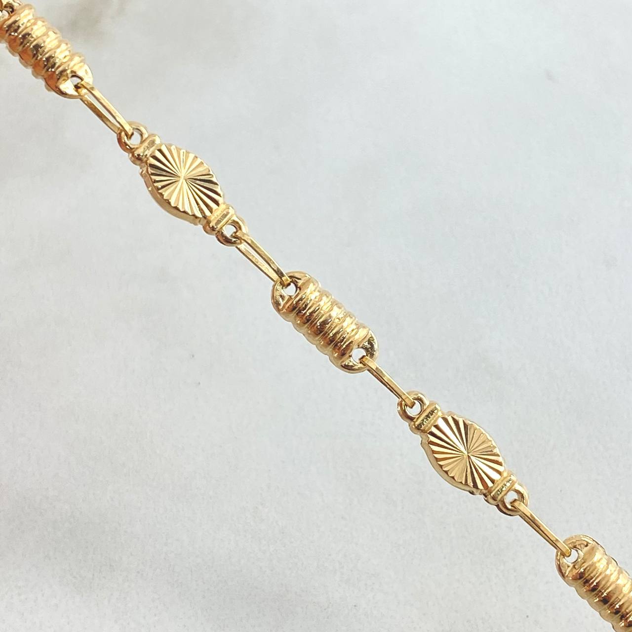 Rustic Cylinder Bracelet 4.8gr / 20.8cm / 18K Gold ©