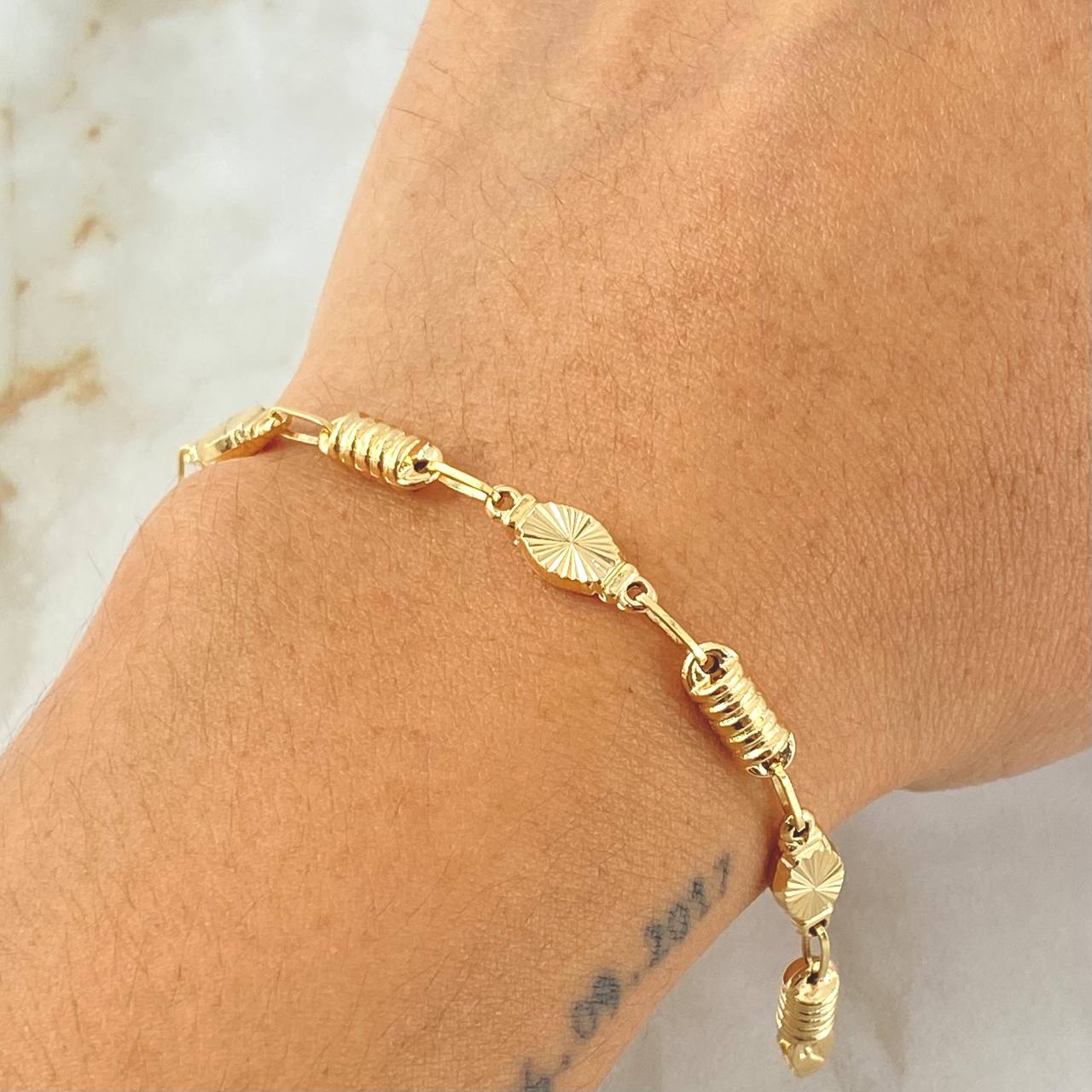 Rustic Cylinder Bracelet 4.8gr / 20.8cm / 18K Gold ©