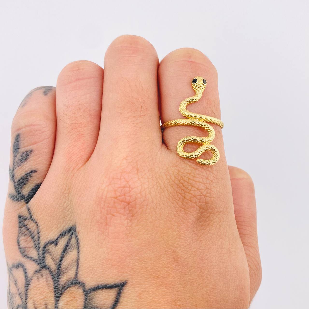 Serpent Ring 2.65gr / T6 3/4 / 18K Yellow Gold