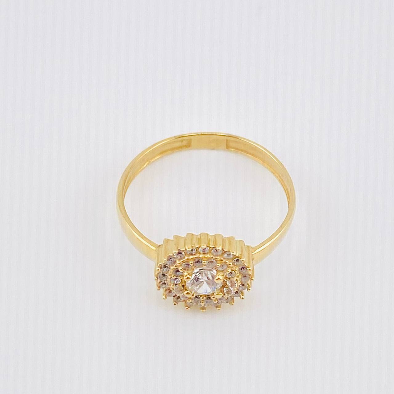 Anillo Flor Tupida 2.35gr / T5 1/2 / Oro Amarillo 18K