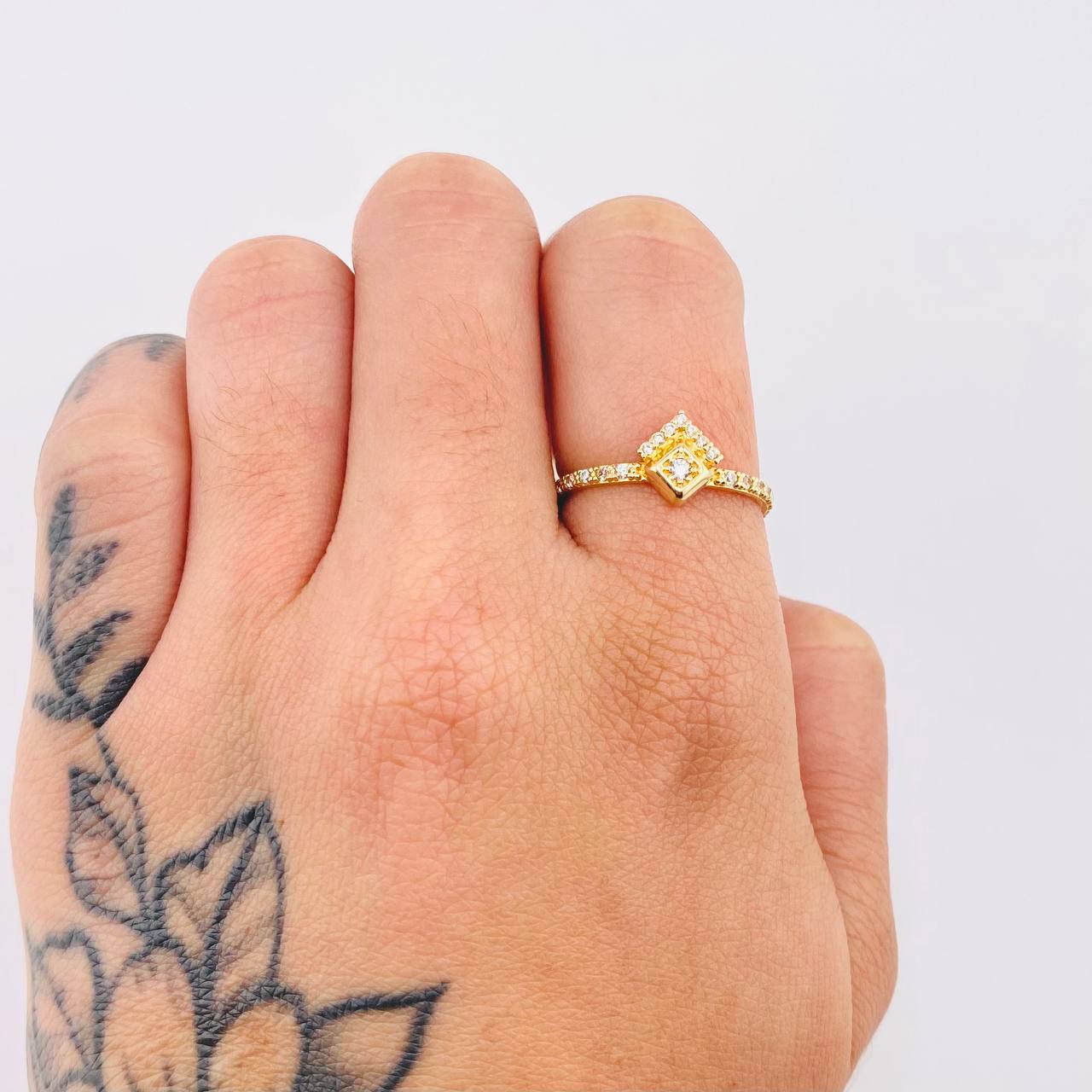 Anillo Rombo 1.7gr / T6 1/4 / Oro Amarillo 18K