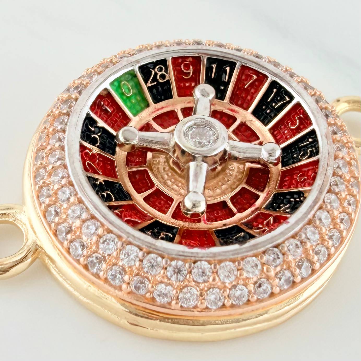Charm Roulette 5.55 g / 1 in Three Golds 18K