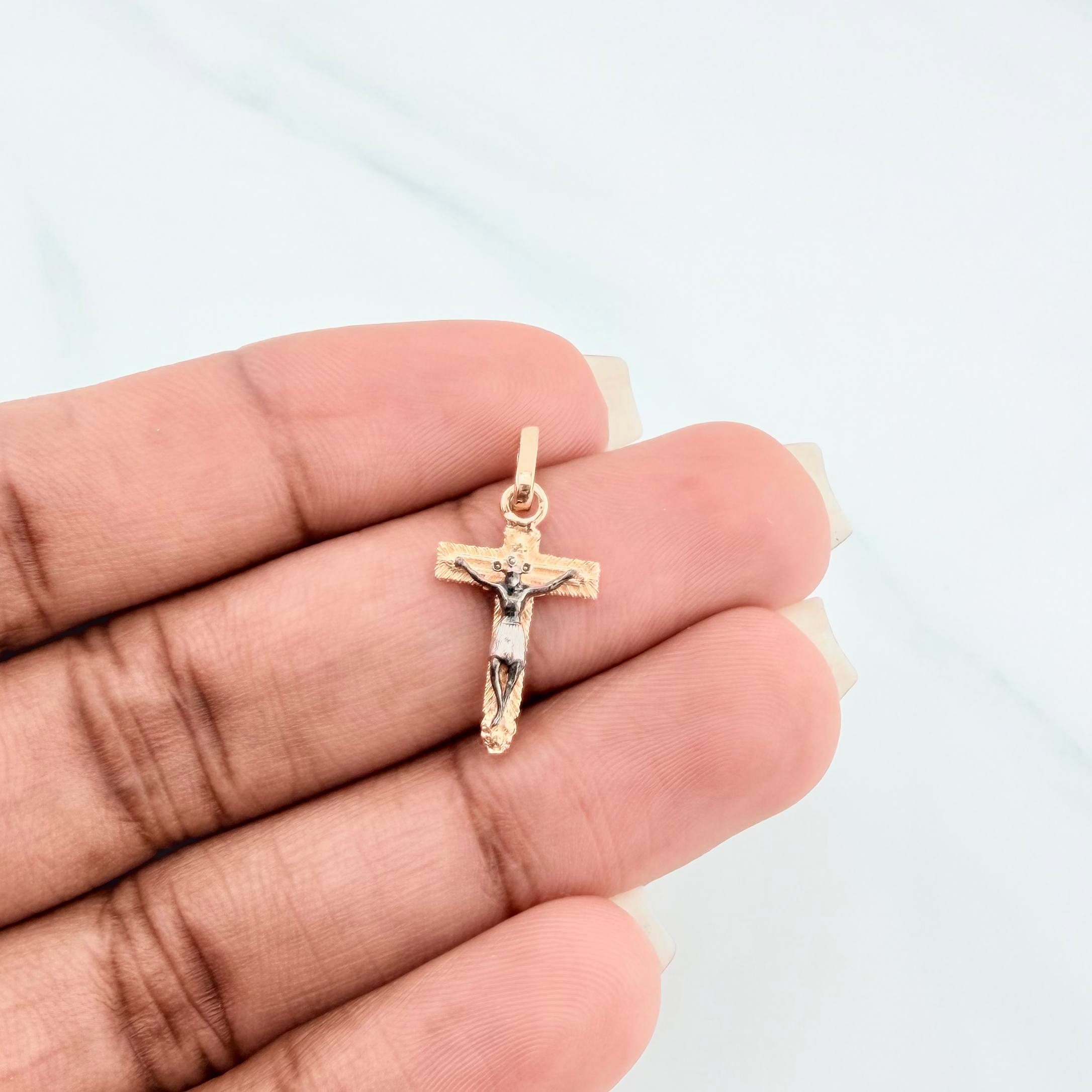 Pendant Plaque Cross Miraculous Christ of Buga 2.6 g / 3/4 in Three Golds 18K
